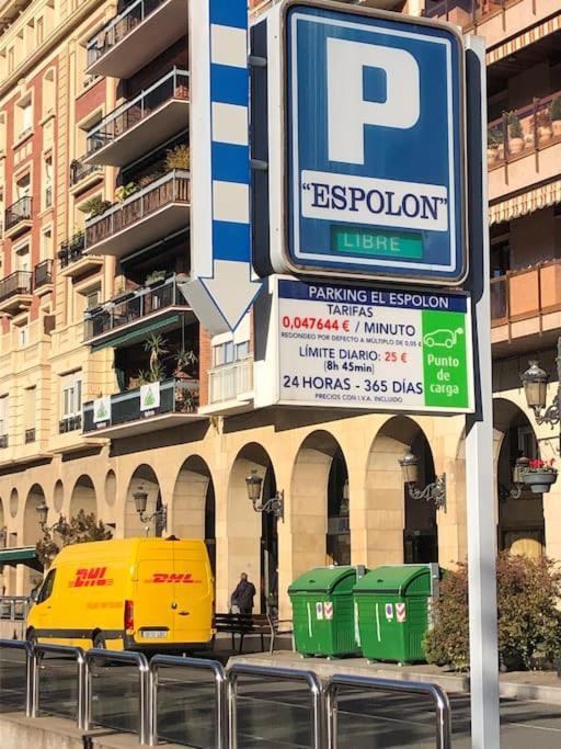Gran Alojamiento En El Casco Antiguo De Logrono Luaran gambar
